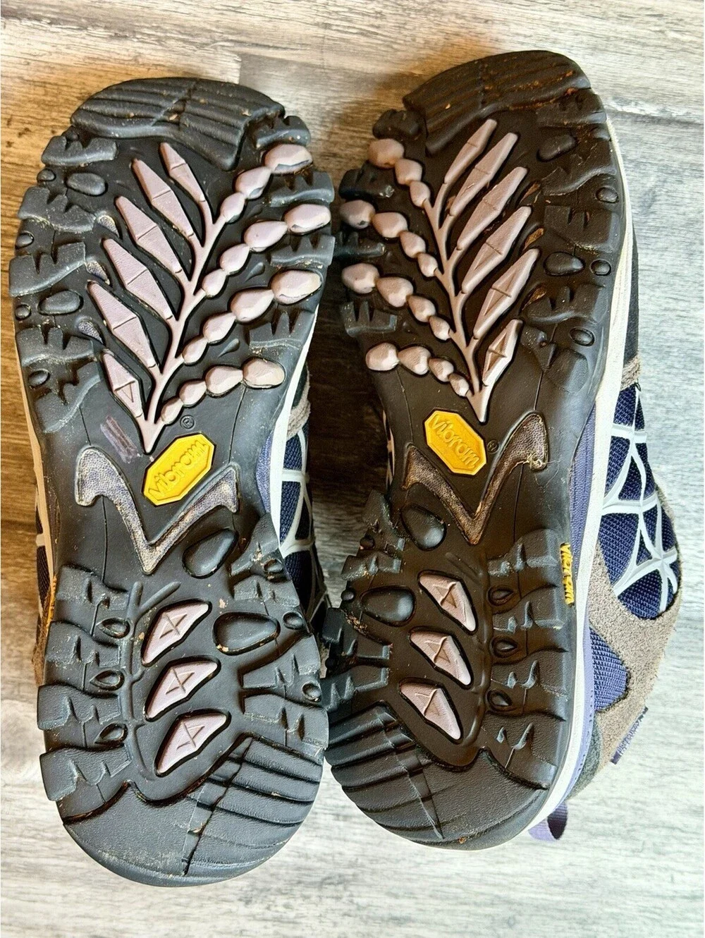 The North Face Suede & Mesh Hiking Shoes - Gray/Black/White - Vibram Sole 8.5